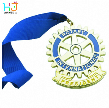 Hollowed out medal